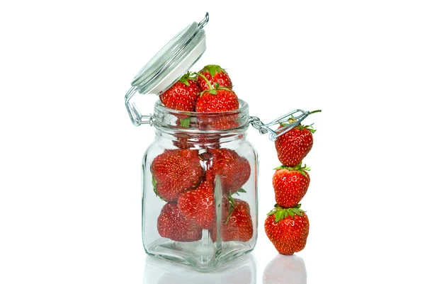 Fresas en frasco de vidrio — Foto de Stock