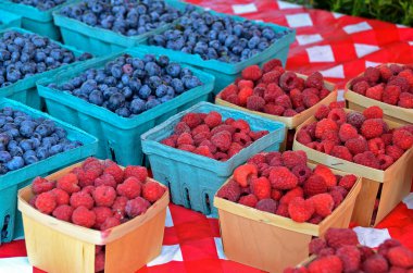 Raspberries and blueberries clipart