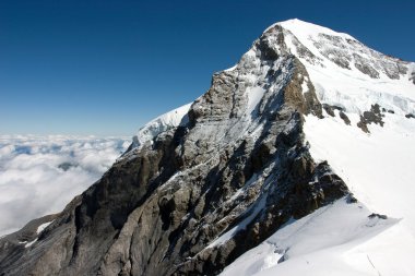 eiger (3,970 m (13,025 ft) - İsviçre Alpleri'nde bernese dağ