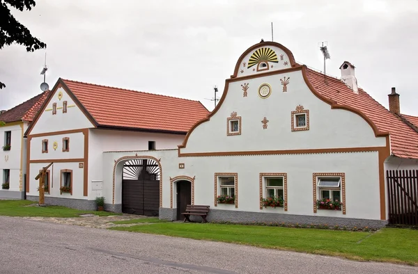 Holasovice - edifício tradicional da aldeia da Europa Central — Fotografia de Stock