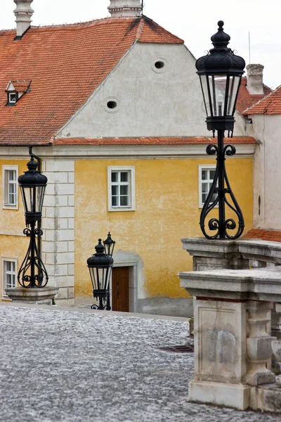 Laternen im Schloss Valtice, Mähren, — Stockfoto