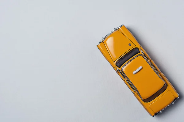 Brinquedo de táxi amarelo Fotos De Bancos De Imagens Sem Royalties