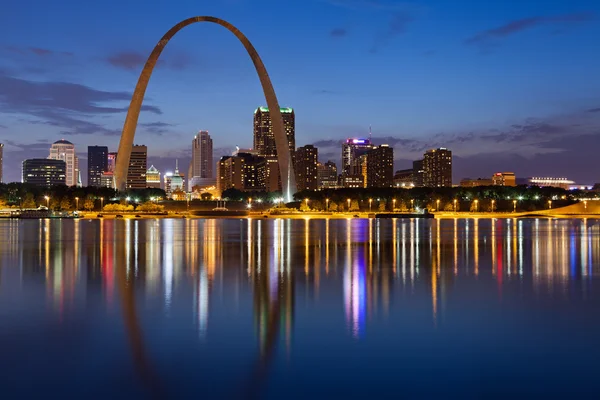 Cidade de St. Louis skyline . Fotos De Bancos De Imagens