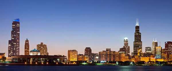 Image of Chicago skyline at twilight.