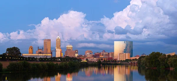 Indianapolis skyline. — Stockfoto