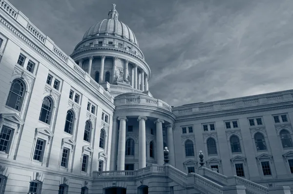 State capitol building, Madison. — Stock Photo, Image