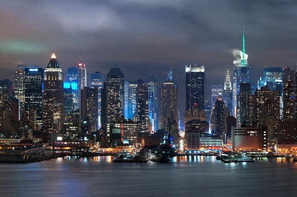 Manhattan skyline viewed from New Jersey at night.