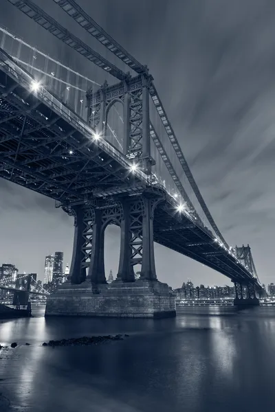Манхеттенський міст, в Нью-Йорку. — стокове фото