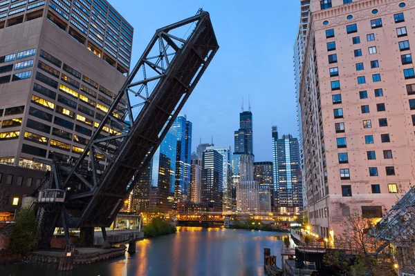 Chicago centrum riverside. — Zdjęcie stockowe