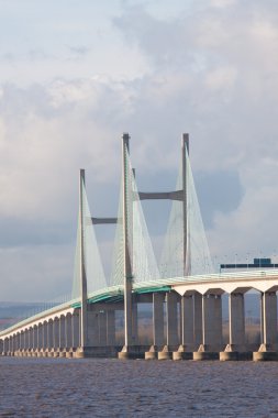 Yeni severn Köprüsü, İngiltere'de merkezi yayılımı