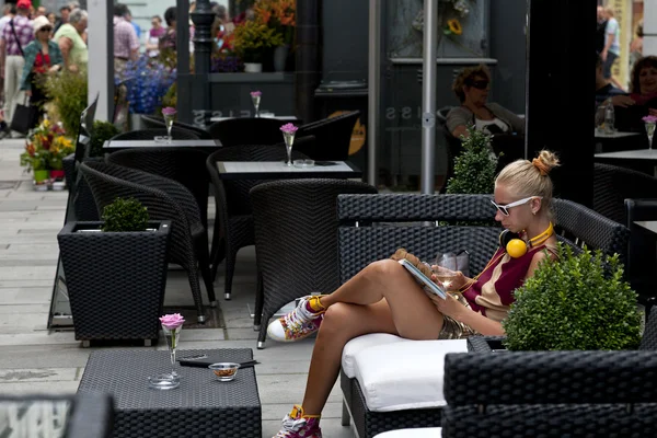 stock image Beautiful girl in a nice cafe. Vienna, Austria.