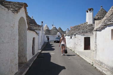 Güney İtalya'ya seyahat. Alberobello