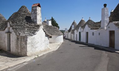 Güney İtalya'ya seyahat. Alberobello