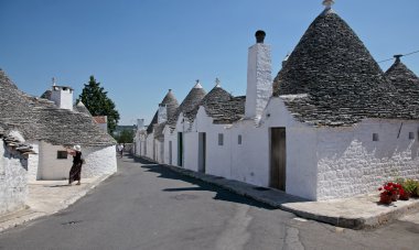 Güney İtalya. Alberobello