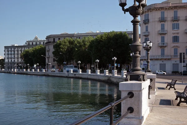 bari. setin