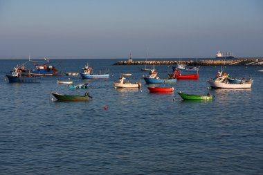 renkli balıkçı tekneleri, cascais, Portekiz