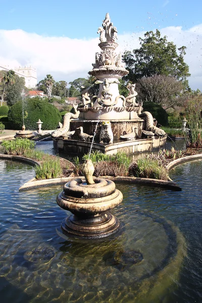 Fontaine dans le jardin botanique d'Ajuda, Lisbonne, Portugal — Photo