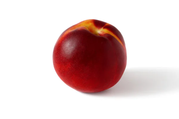 Rijp perzik geïsoleerd op wit — Stockfoto