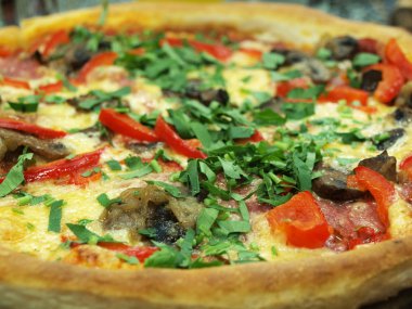 Pizza domates ile