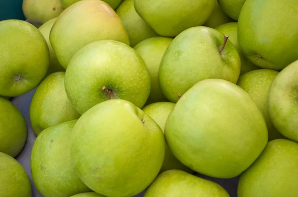 Grönt äpple bakgrund — Stockfoto