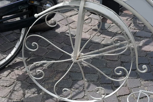 Abstract vintage bicycle wheel — Stock Photo, Image