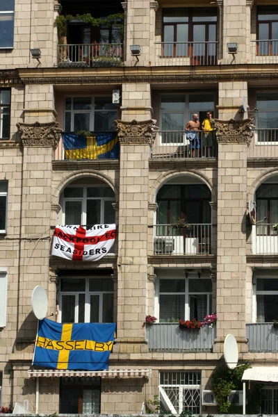 Bandiere sui balconi — Foto Stock