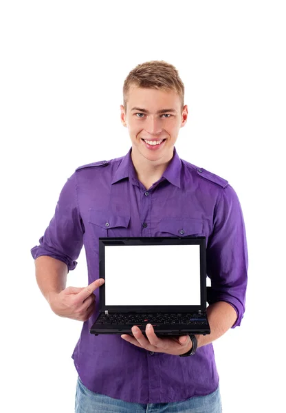 Jonge man met opengeklapte laptop. geïsoleerd — Stockfoto