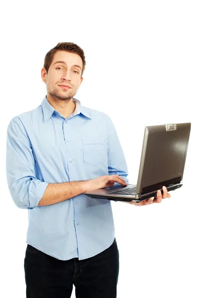 Ung student anläggning laptop — Stockfoto
