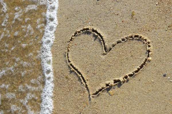Coeur dans le sable — Photo