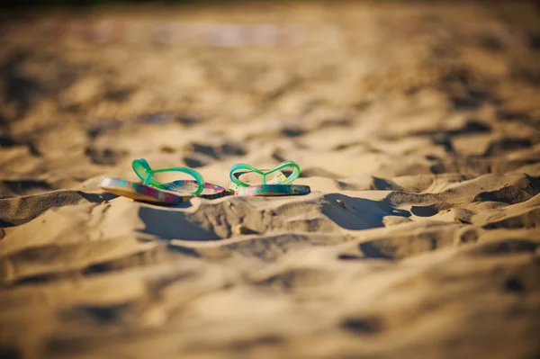 Пляжу сандалі — стокове фото