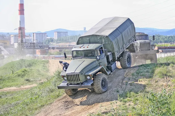Camion militare russo — Foto Stock