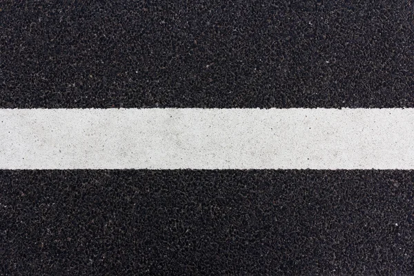 Linje målad på vägen — Stockfoto