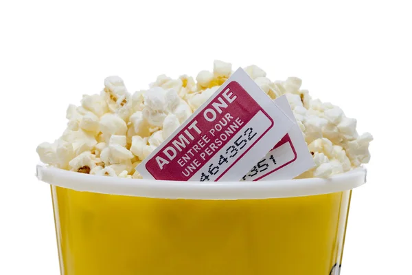 Zavřít obrázek popcorn s vstupenka do kina — Stock fotografie