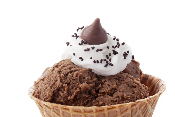Παγωτό σοκολάτα με την κρέμα στην κορυφή — Φωτογραφία Αρχείου