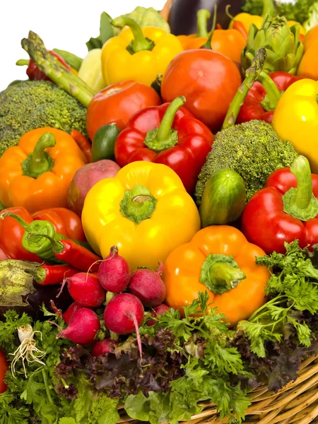 Cesta de verduras frescas de cerca —  Fotos de Stock