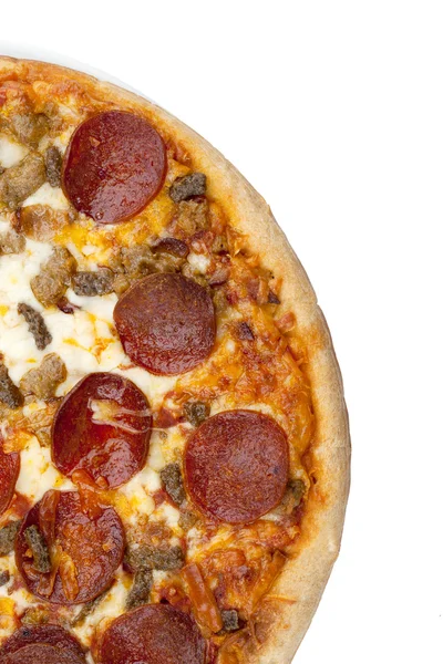Peperoni und Käsepizza — Stockfoto