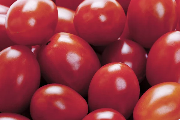 Kupie pomidory — Zdjęcie stockowe