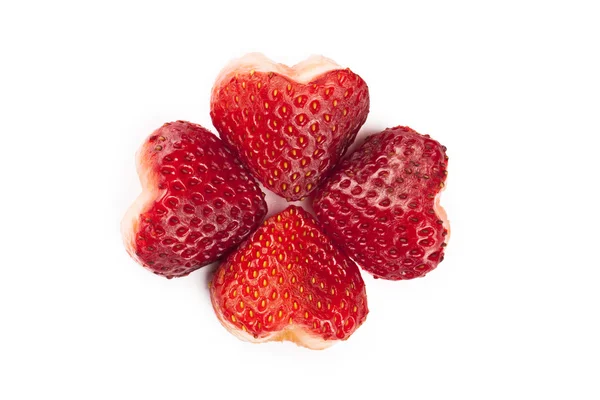 Erdbeeren auf Herzform — Stockfoto