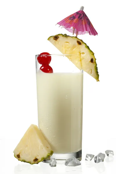 View of pineapple milkshake decorated with slice — Stock Photo, Image
