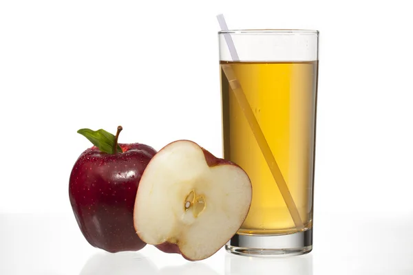 Vista de maçãs e suco de maçã — Fotografia de Stock