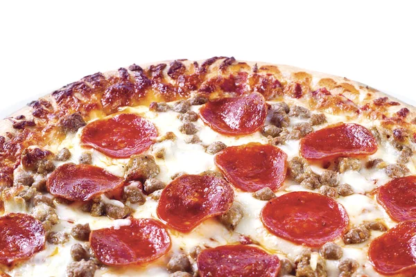 Vynikající pizza na bílém pozadí — Stock fotografie