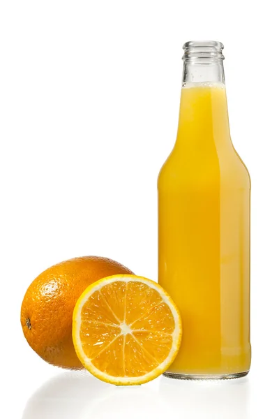 Frutas de laranja e suco — Fotografia de Stock