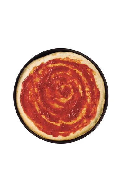Pasta per pizza con salsa di pomodoro — Foto Stock