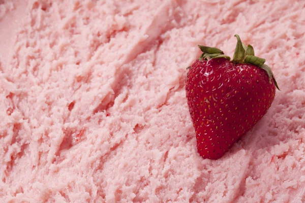 Strawberry on strawberry ice cream — Stock Photo, Image