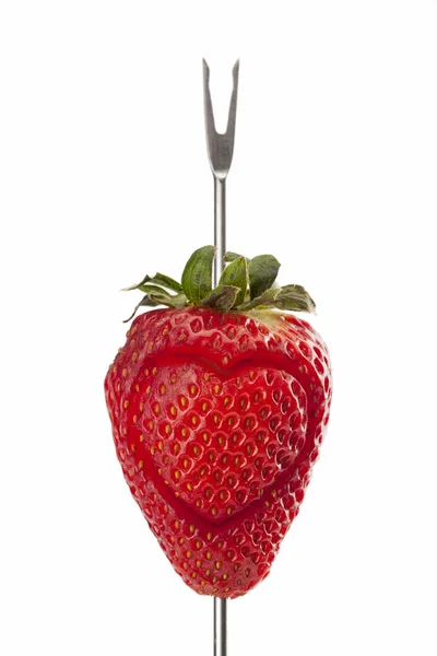 Erdbeere mit Herzform — Stockfoto
