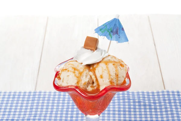 Caramel ice cream — Stock Photo, Image