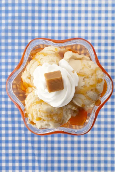 Immagine ravvicinata di gelato al caramello — Foto Stock