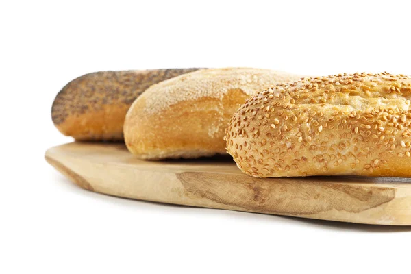Ahşap tahta üzerinde ekmek kırpılmış görüntü — Stok fotoğraf