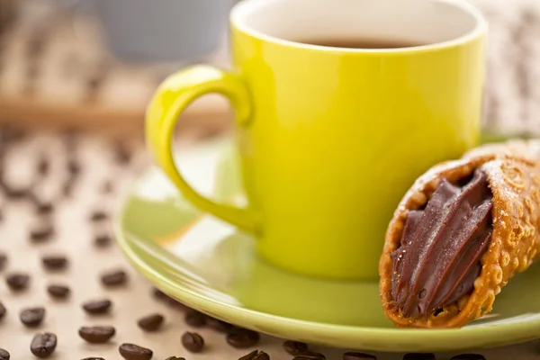 Crema de galletas y café —  Fotos de Stock