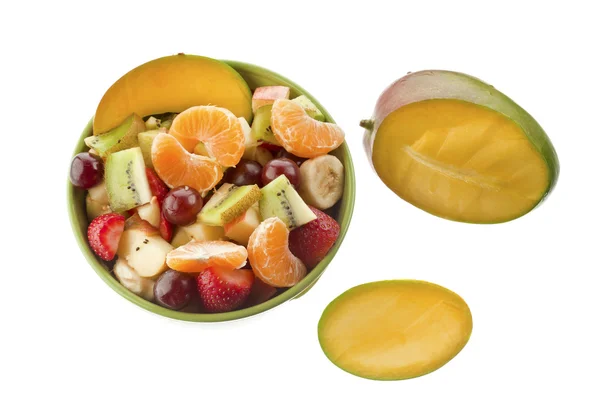 Salada de frutas na tigela com manga — Fotografia de Stock